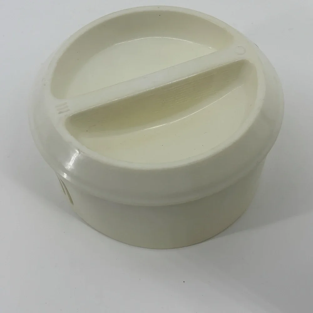 VINTAGE RUBBERMAID 2 1/4 QUART‎ ALMOND PITCHER W/WHITE LID #2445